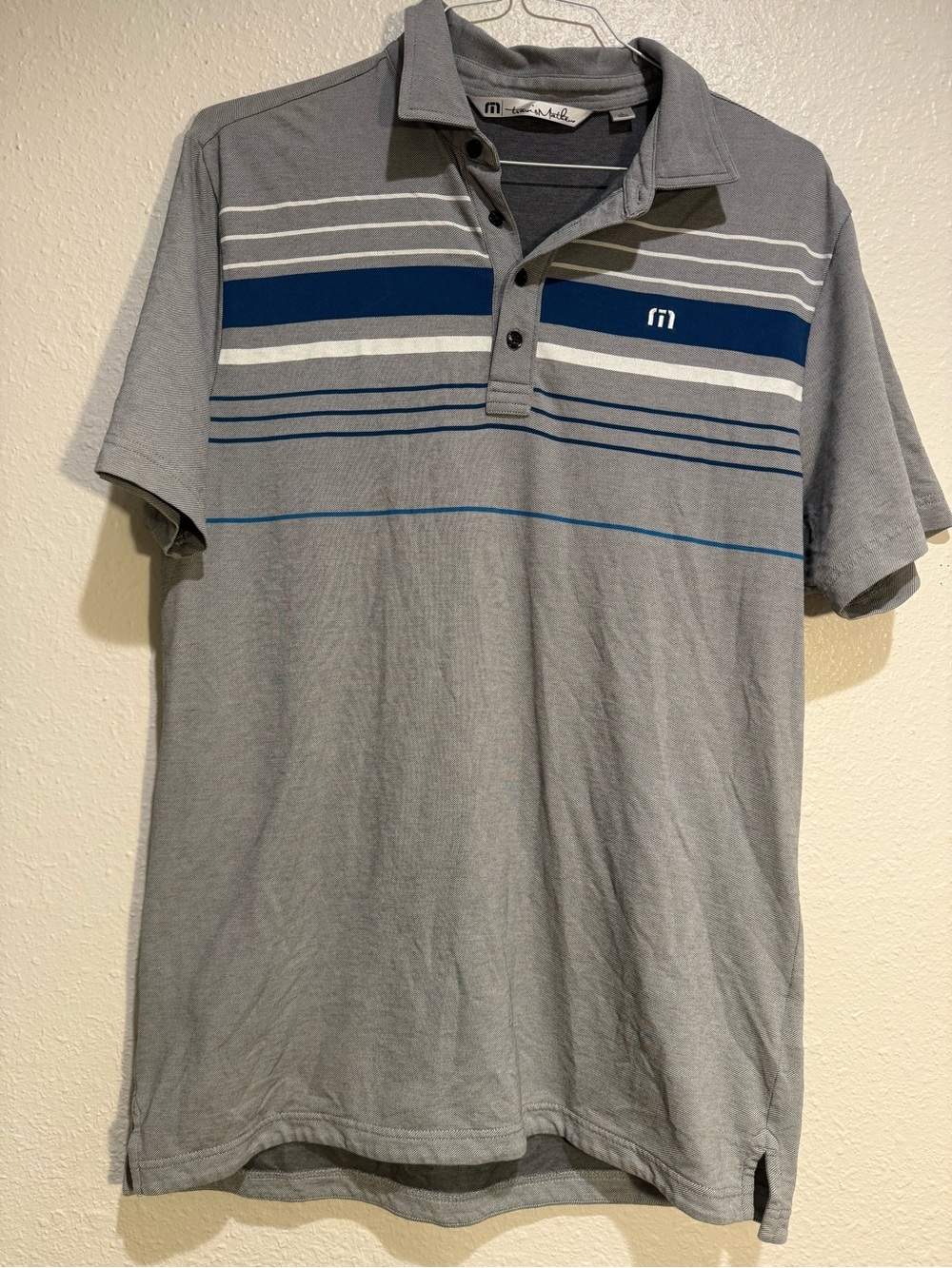 Travis Mathew Polo button up Grey with stripes. Size L